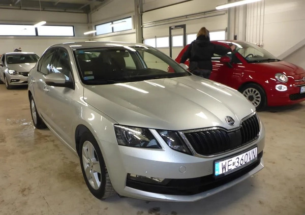 Skoda Octavia cena 54900 przebieg: 145000, rok produkcji 2018 z Sochaczew małe 277